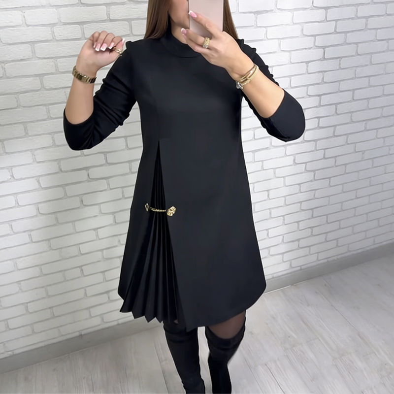 Modelo con vestido de fiesta Linares | Horizoncor México
