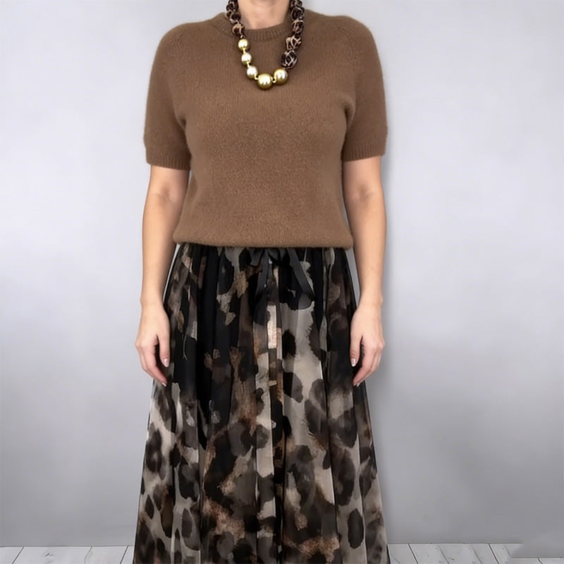 Conjunto de Falda y Blusa Leo – vista lateral | Horizoncor